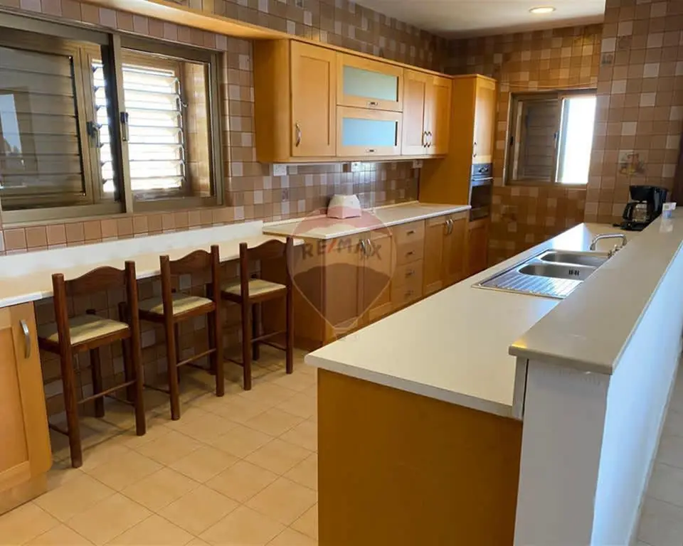 4 bedroom Villa Semi-detached to rent in San Pawl tat Targa