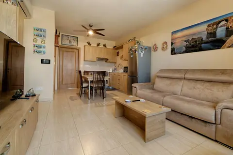 1 Bedroom Penthouse For Sale in Qawra