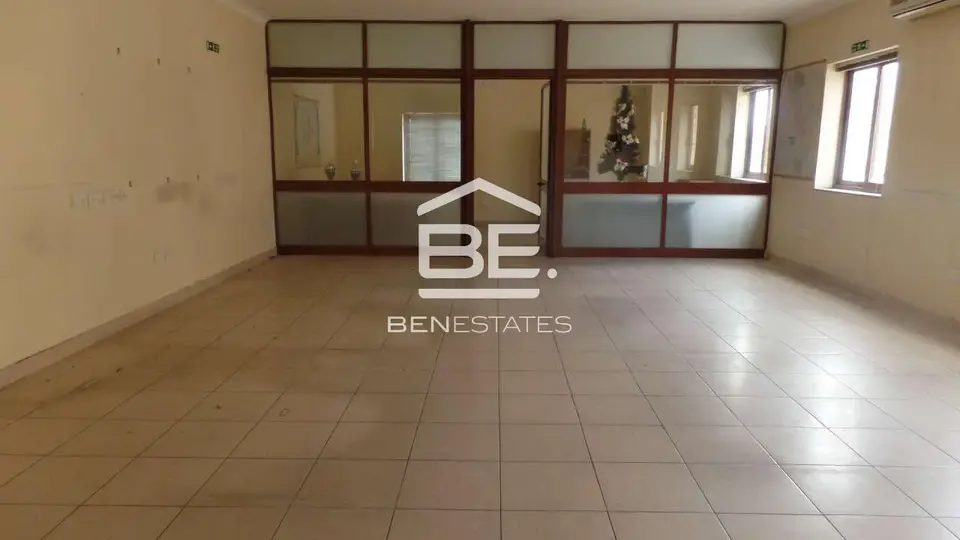 Office to rent in Marsa