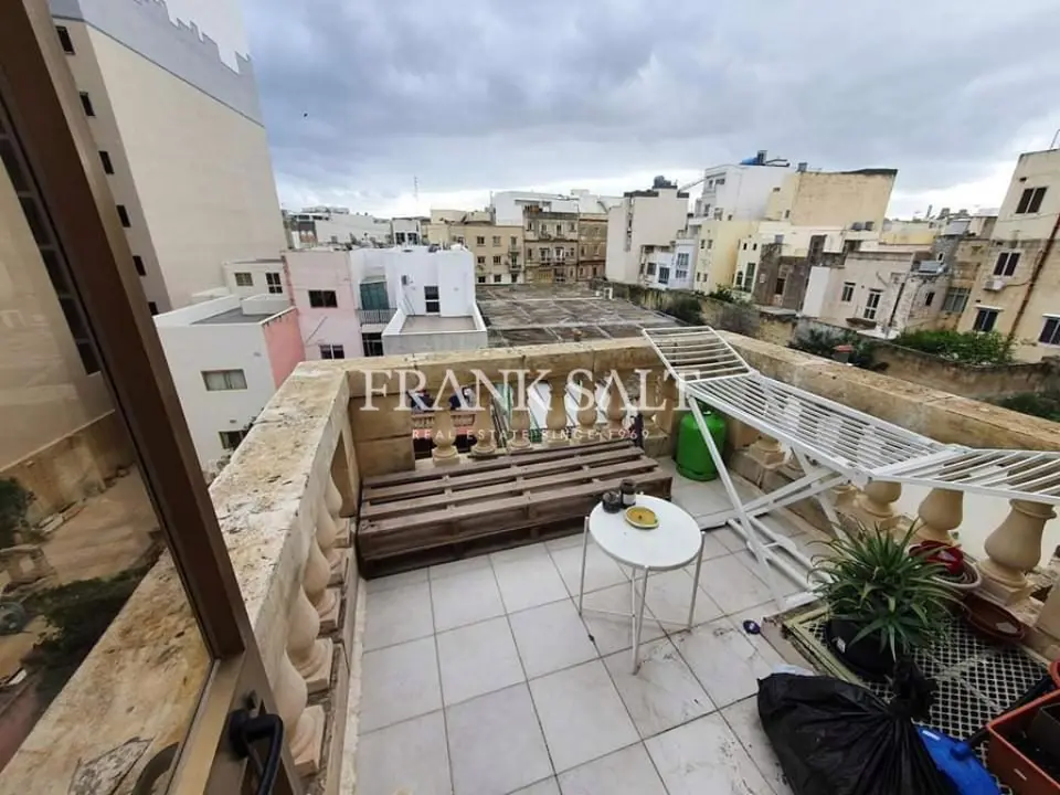 Gzira, Furnished Apartment