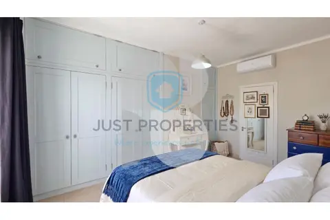 2 Bedroom Apartment For Sale in Xemxija