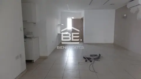 Office to rent in Mosta