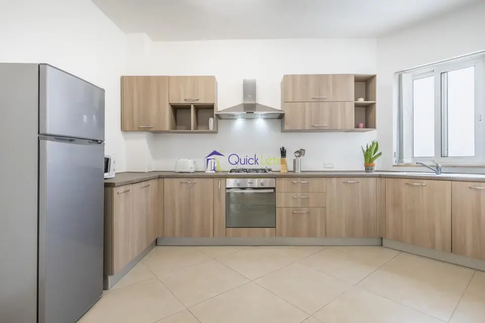 2 bedroom Apartment to rent in Marsaxlokk