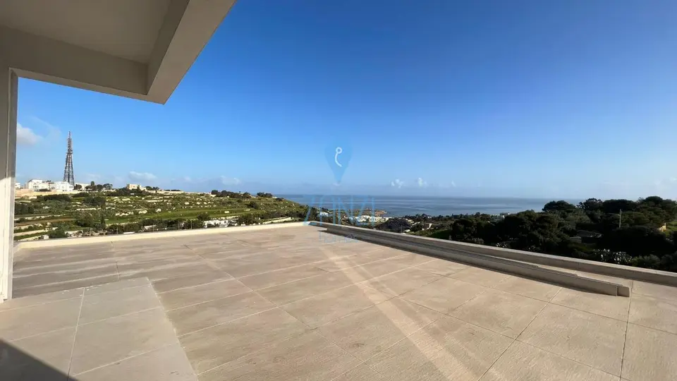 3 bedroom Corner Penthouse for sale in Gharghur