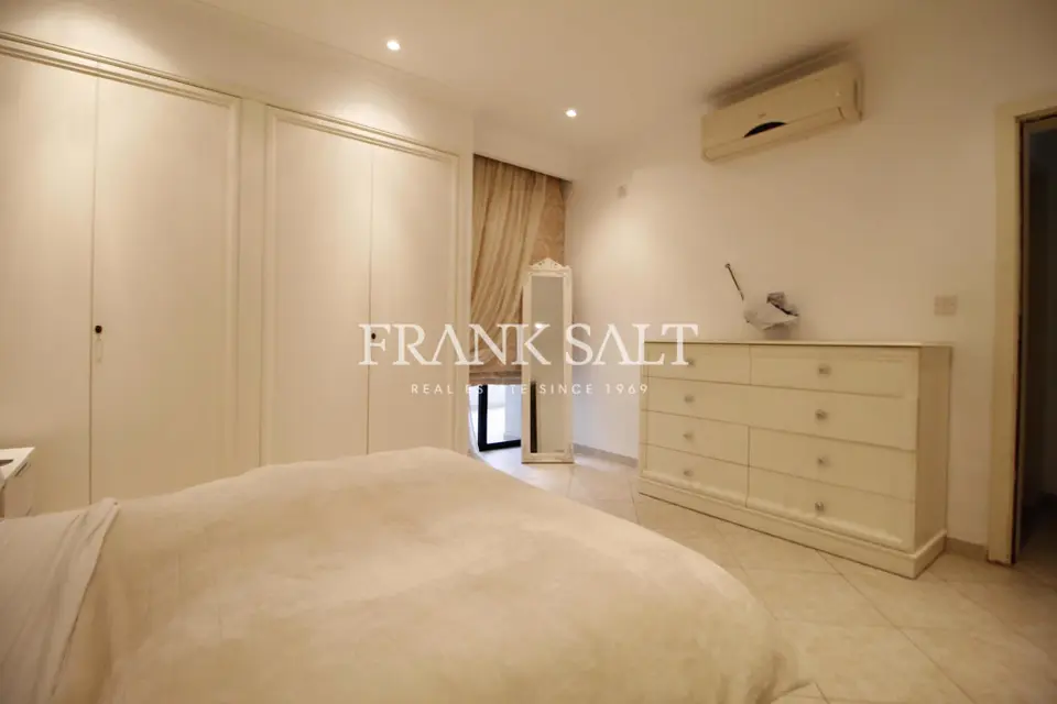 St Julians, Apartment
