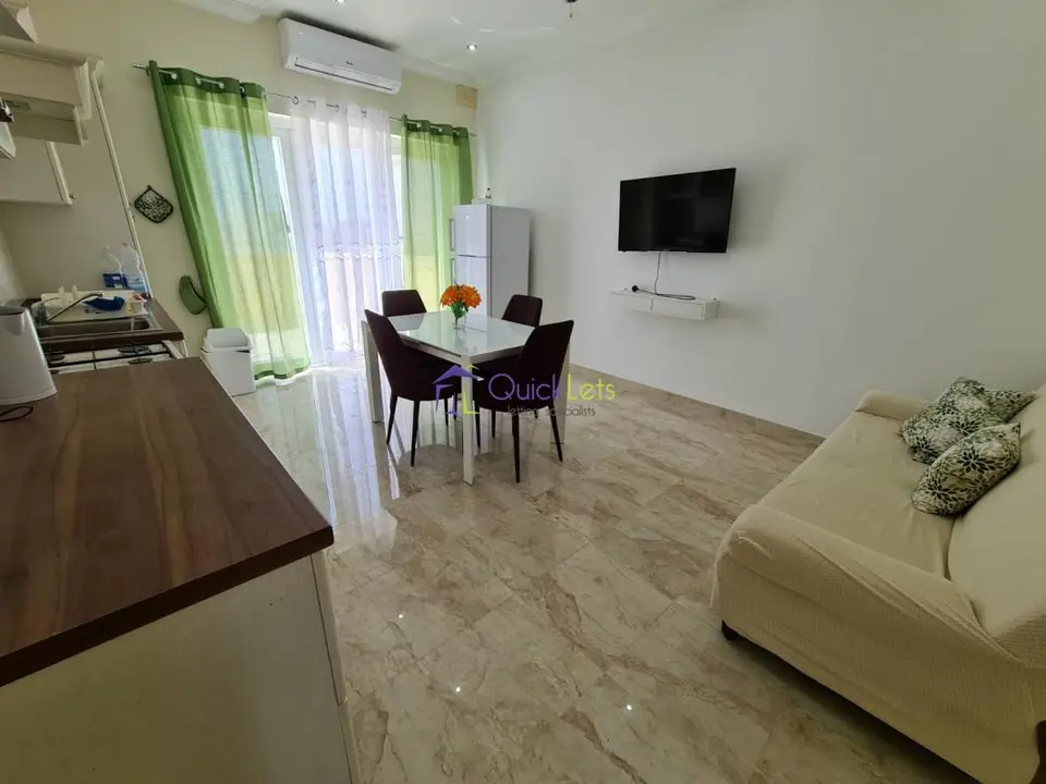 2 bedroom Penthouse to rent in Marsaxlokk