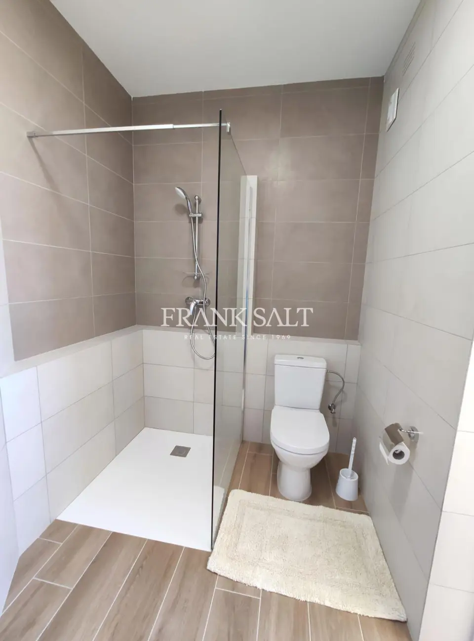Santa Venera, Apartment