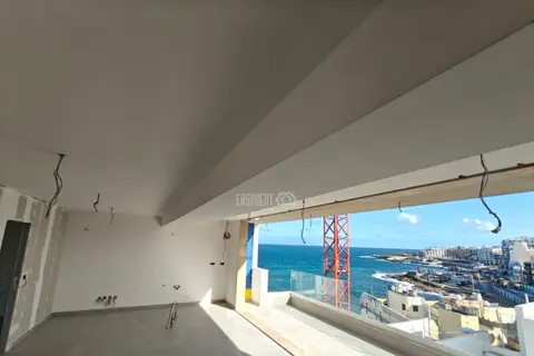 2 Bedroom Apartment For Sale in Bugibba