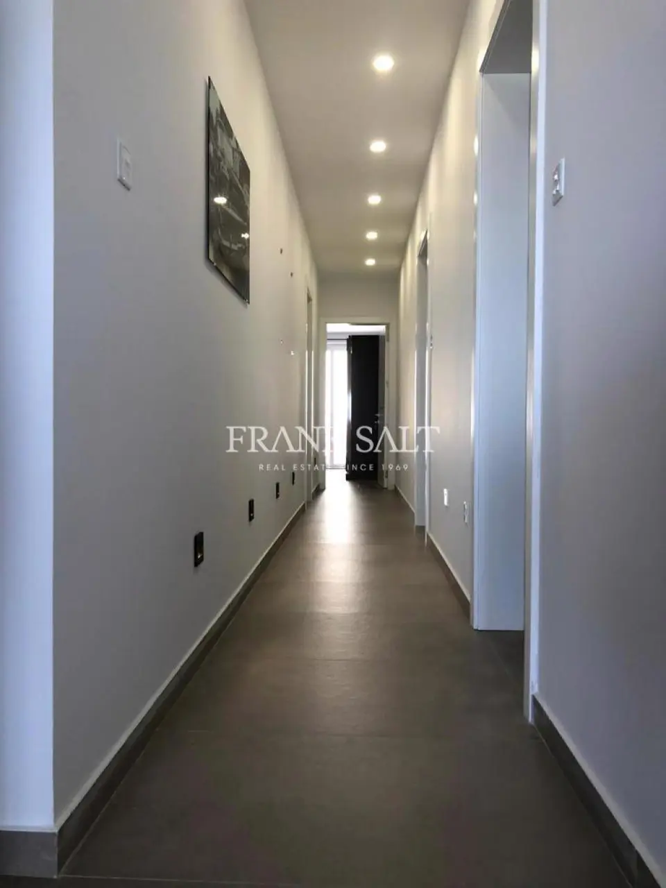 Qawra, Furnished Apartment