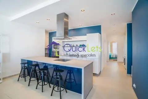 2 bedroom Apartment to rent in Gzira