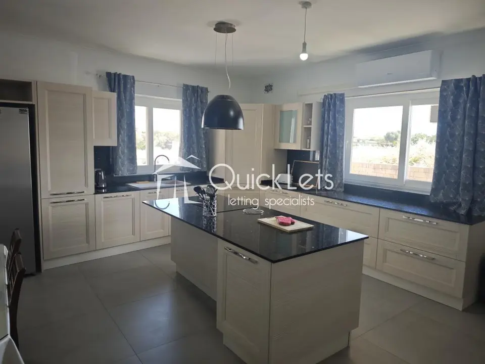 3 bedroom Maisonette to rent in Zebbug