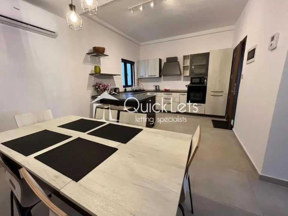 3 bedroom Apartment to rent in Pembroke