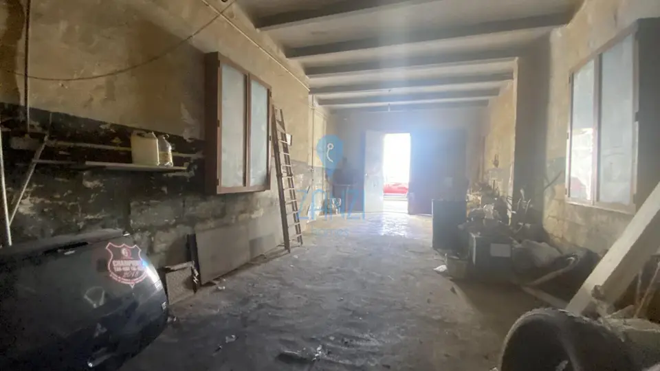 Retail / Shops / Clinic for sale in Paola