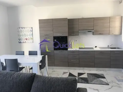 3 bedroom Penthouse to rent in Gzira
