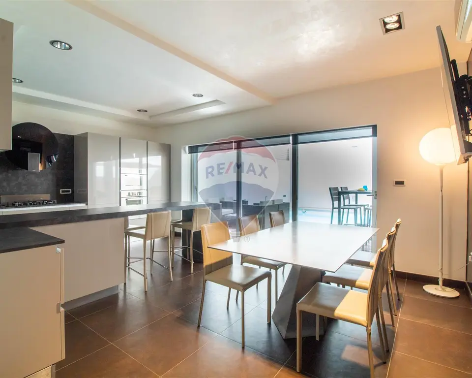 3 bedroom Villa Semi-detached for sale in Marsascala