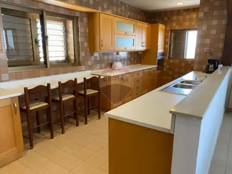 4 bedroom Villa Semi-detached to rent in San Pawl tat Targa