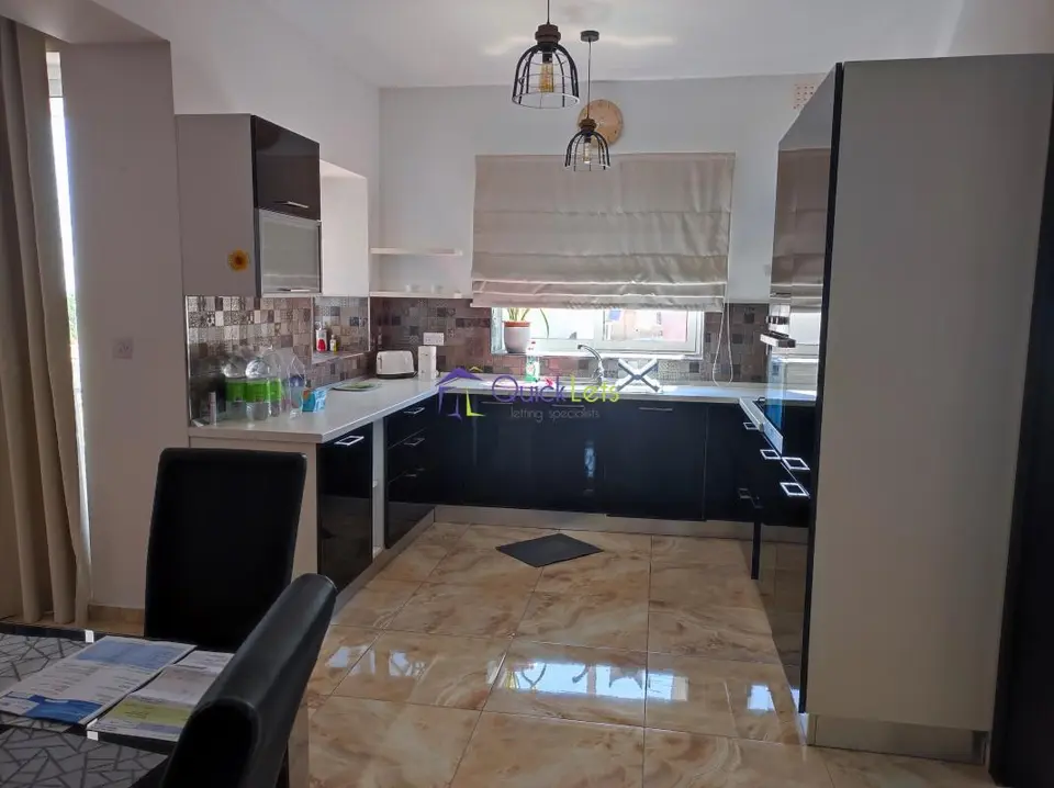3 bedroom Apartment to rent in Pembroke
