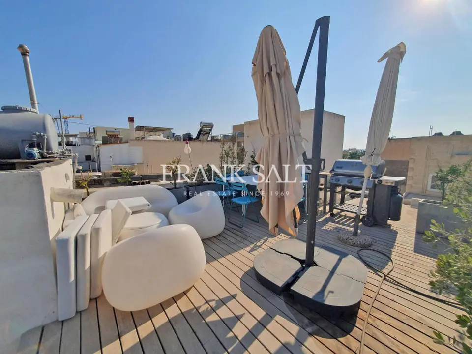 Naxxar, House of Character