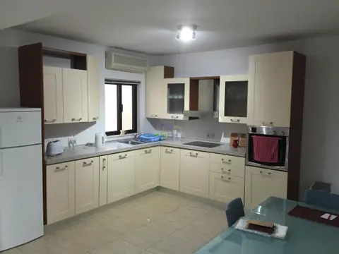 2 bedroom Penthouse to rent in Gzira