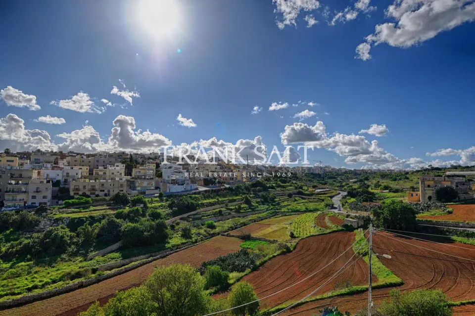 Swieqi, Villa