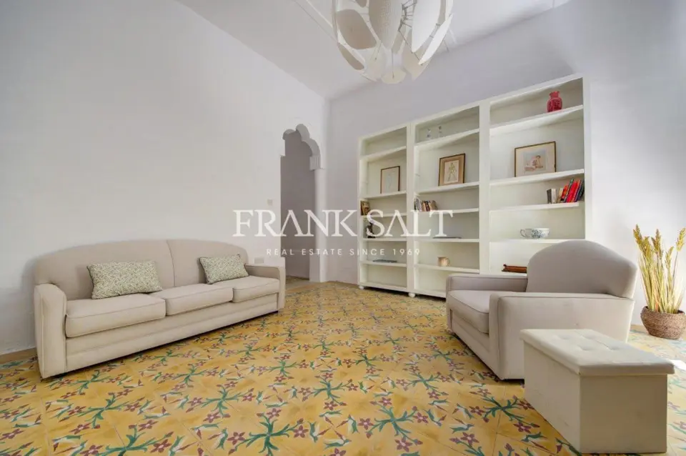 Gzira Furnished Apartment