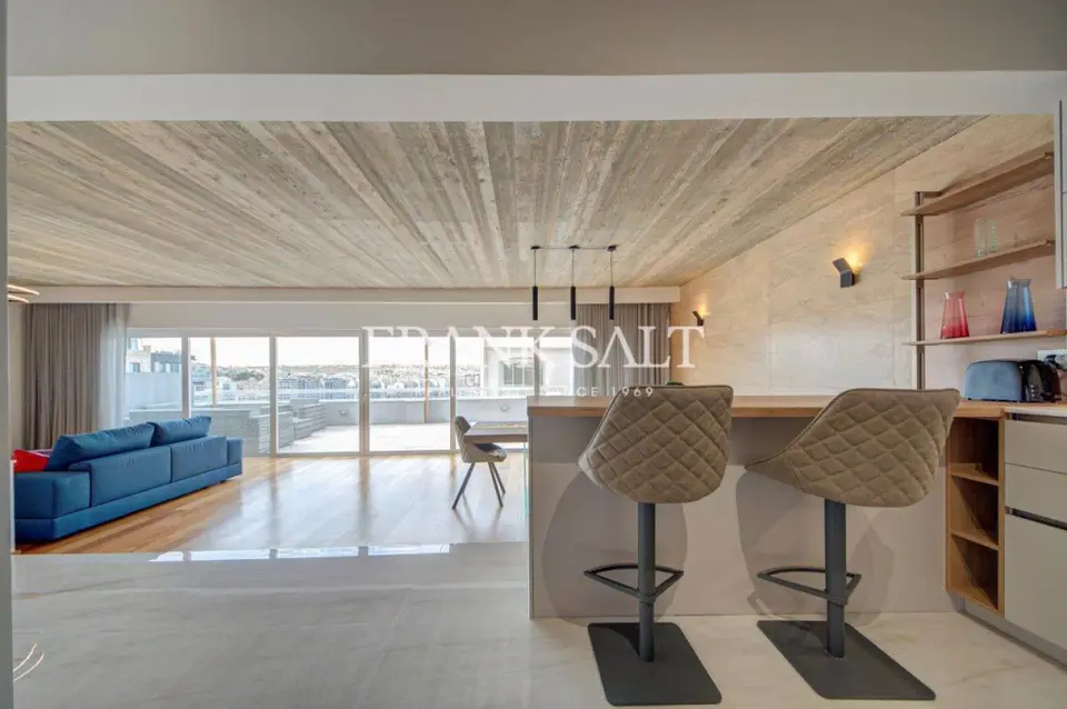 Sliema, Furnished Penthouse