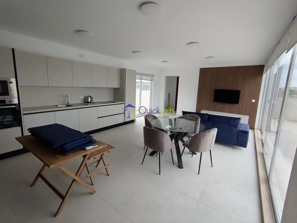 1 bedroom Penthouse to rent in Pieta