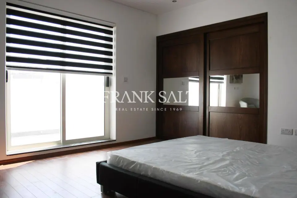 Swieqi, Furnished Penthouse