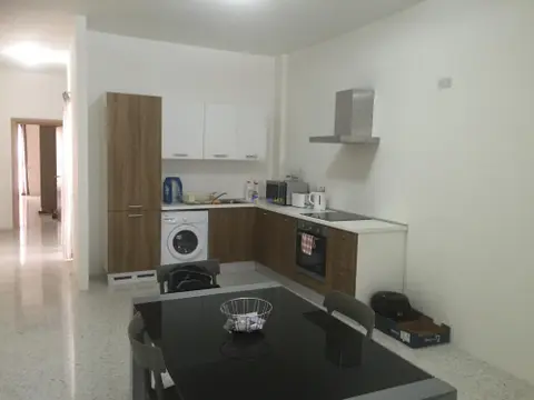 2 bedroom Apartment to rent in Hamrun