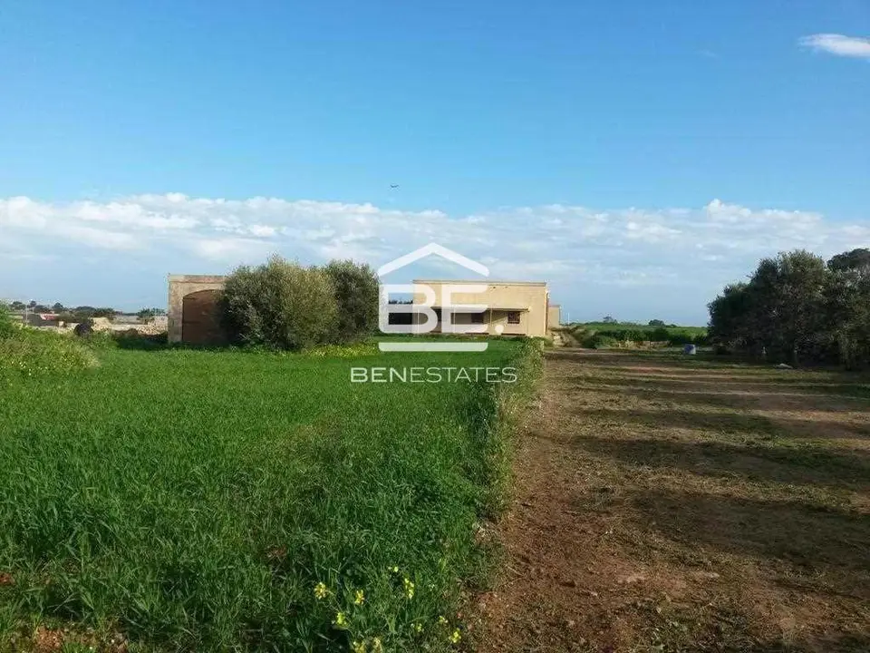 Farmhouse for sale in Zurrieq