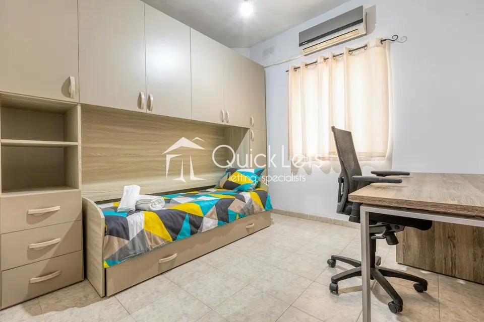 3 bedroom Apartment to rent in Pembroke