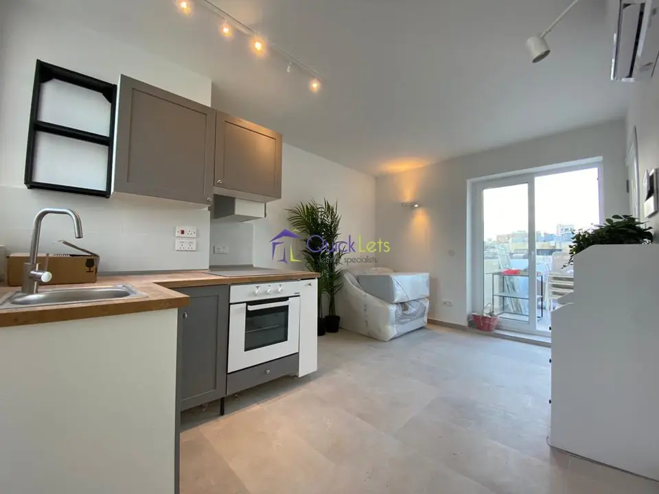 1 bedroom Penthouse to rent in Sliema