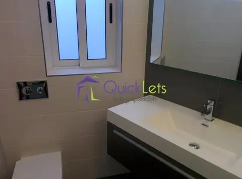 2 bedroom Penthouse to rent in St. Julians