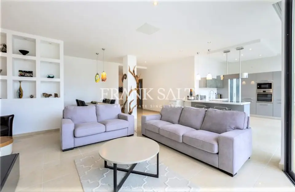 Madliena, Apartment
