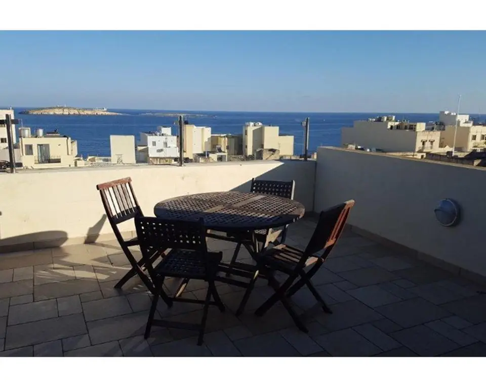 3 bedroom Penthouse to rent in St Paul's Bay