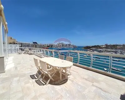 3 bedroom Penthouse to rent in Gzira