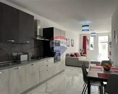 2 bedroom Maisonette to rent in Gzira