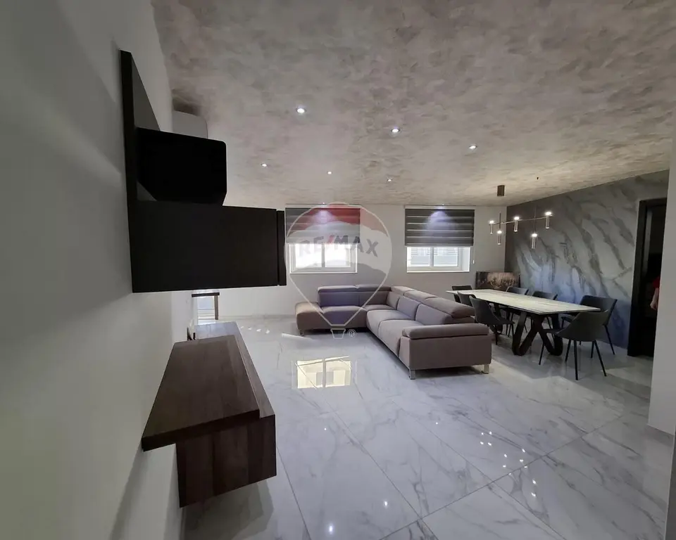 2 bedroom Maisonette for sale in Safi