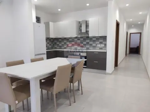3 bedroom Maisonette to rent in Ghaxaq