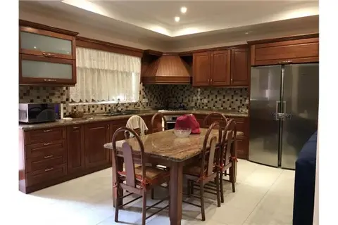 4 bedroom Terraced House to rent in Qrendi