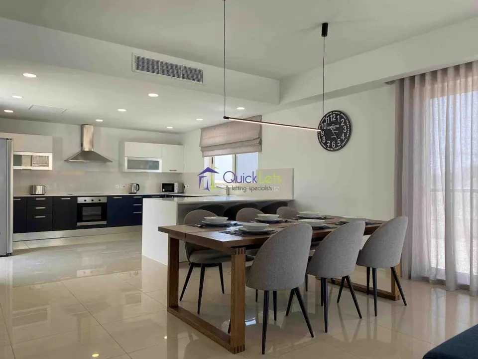 3 bedroom Penthouse to rent in Sliema