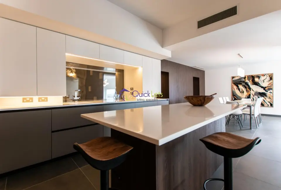5 bedroom Detached Villa to rent in Mellieha