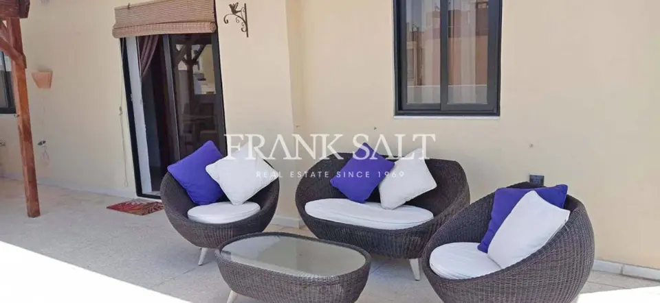 Gzira, Furnished Penthouse