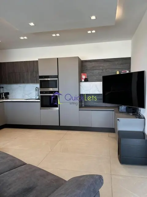 1 bedroom Penthouse to rent in Mosta