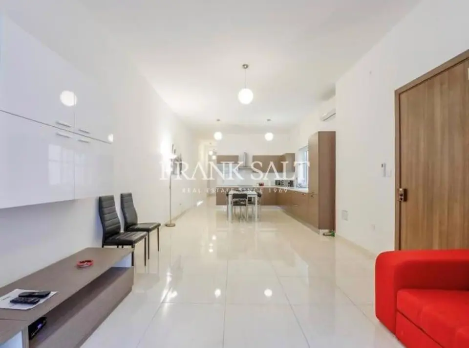 Gzira, Furnished FF Apartment
