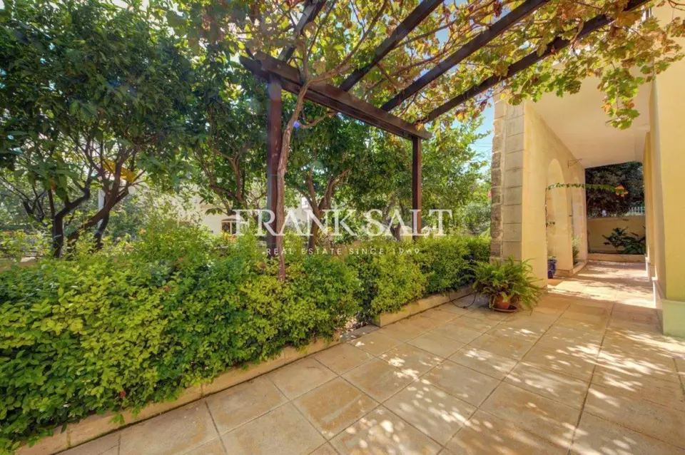 San Gwann, Furnished Detached Villa