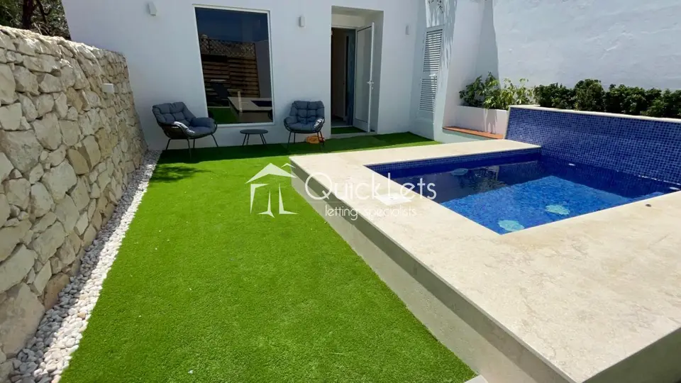 1 bedroom Semi Detached Villa to rent in Naxxar