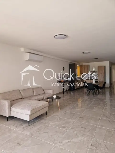 3 bedroom Maisonette to rent in Marsaxlokk