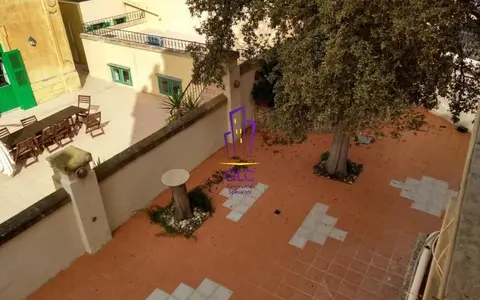 Office to rent in Ta' Xbiex