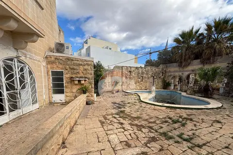 4 Bedroom Detached Villa For Sale in Gudja